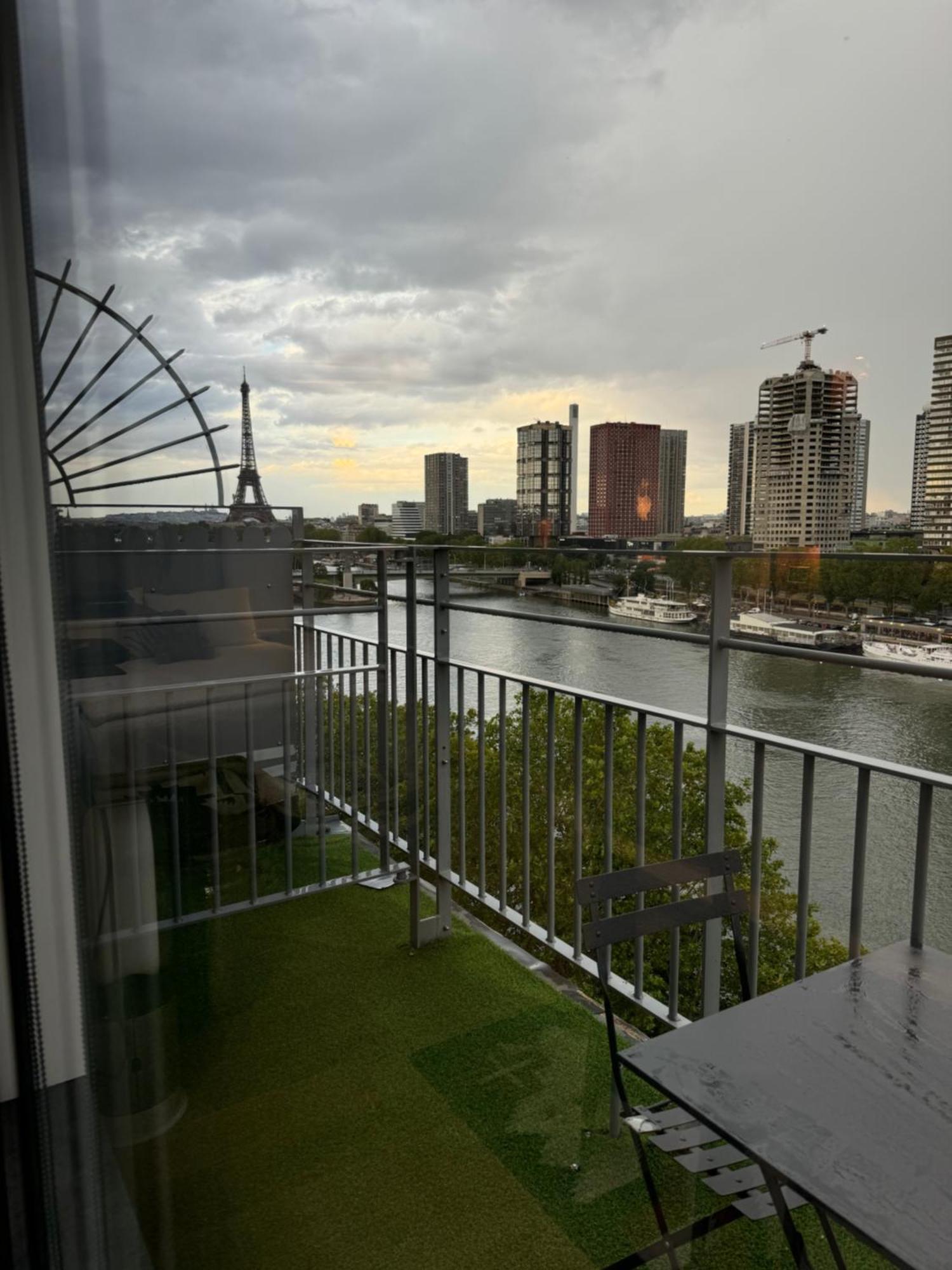 Appartement Vue Tour Eiffel Paris 16 Eme Exteriör bild